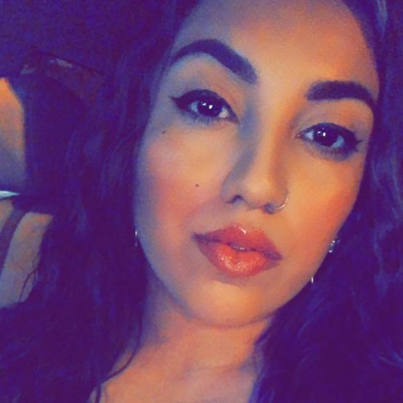 Meet your Posher, Ashley - Picture 1 of 1